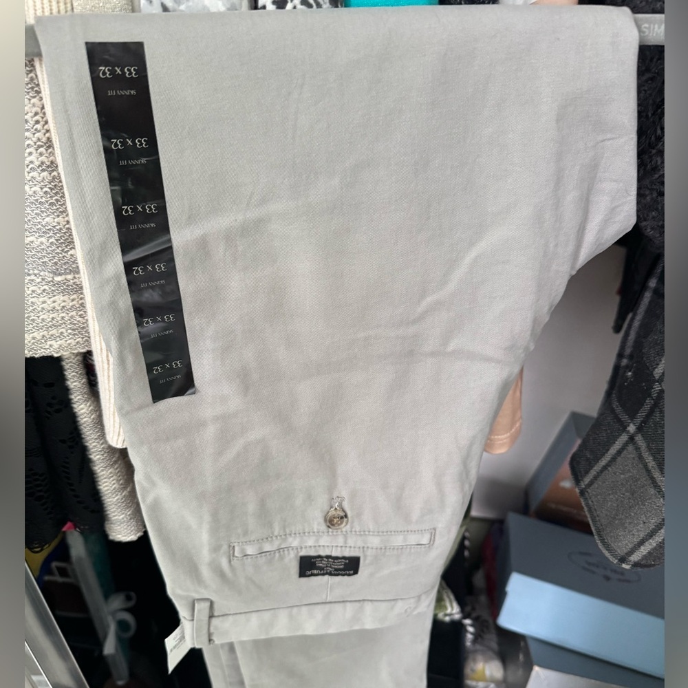 Men’s Banana Republic
Gray Chino Pants - Picture 2 of 3